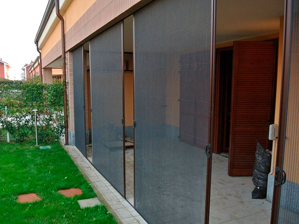 Москитные сетки ПЛИССЕ для больших проемов