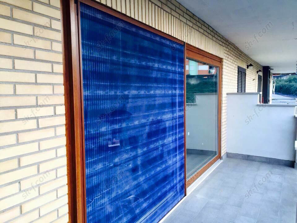 Синяя москитная сетка плиссе для раздвижных порталов